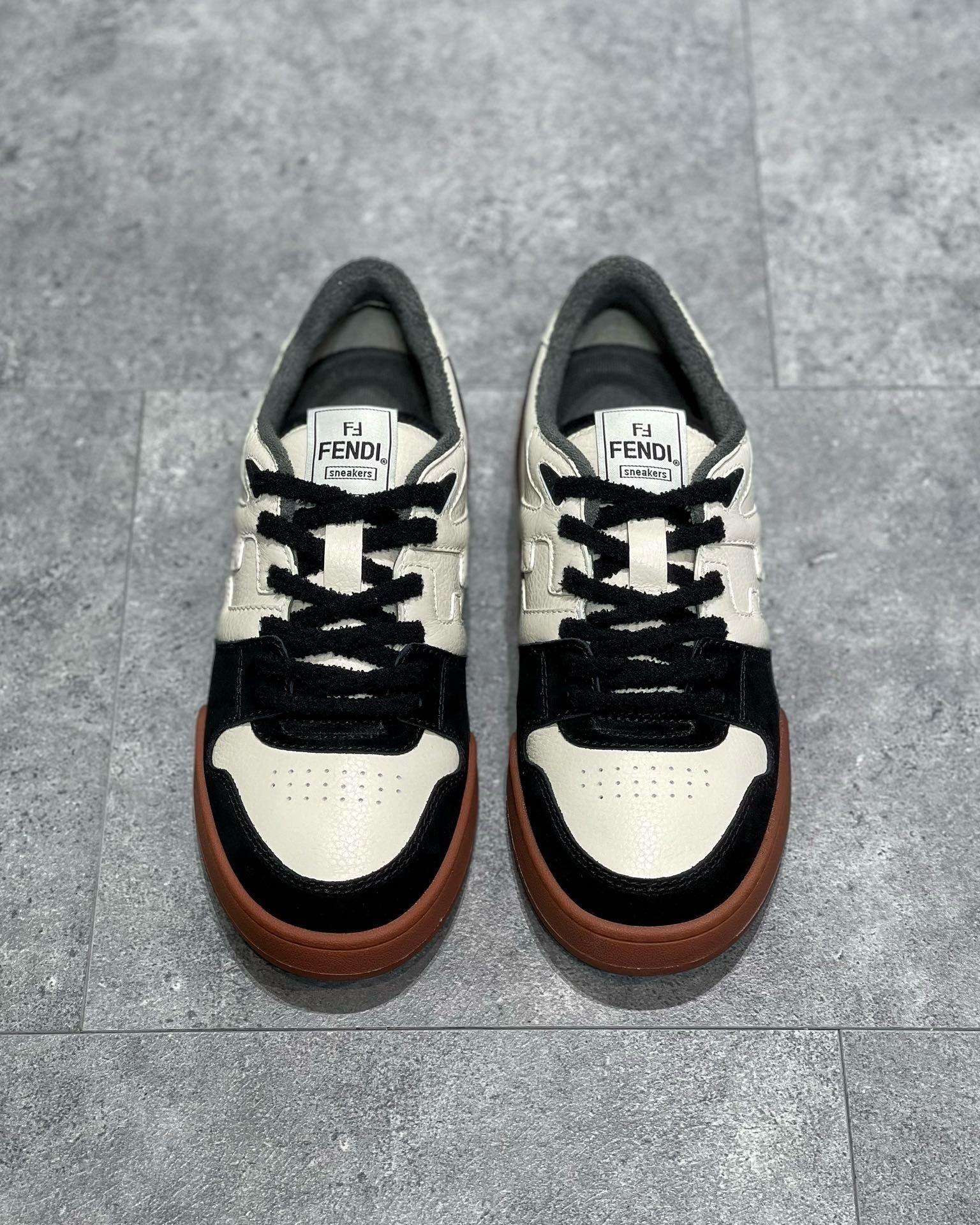 FD Sneakers