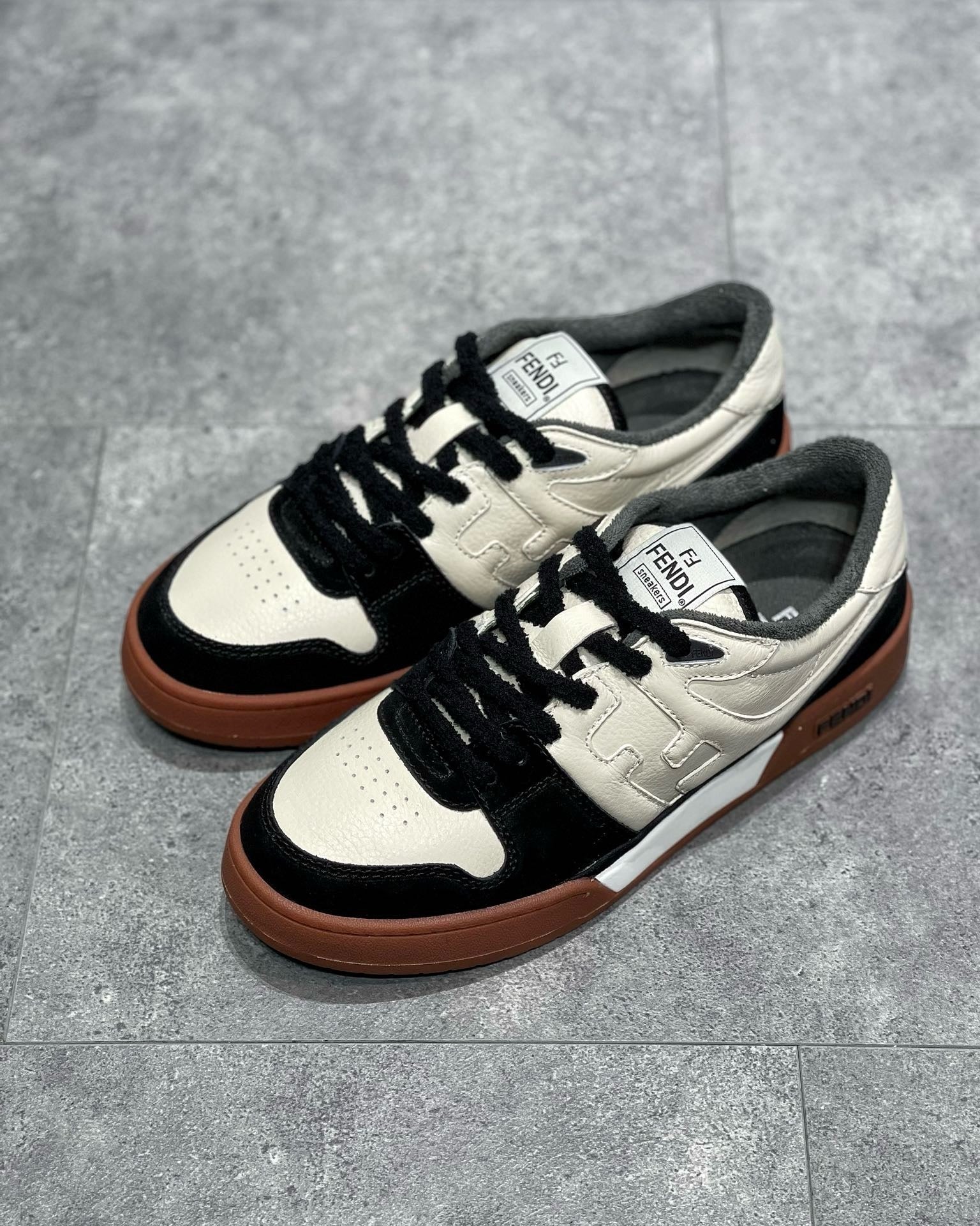 FD Sneakers