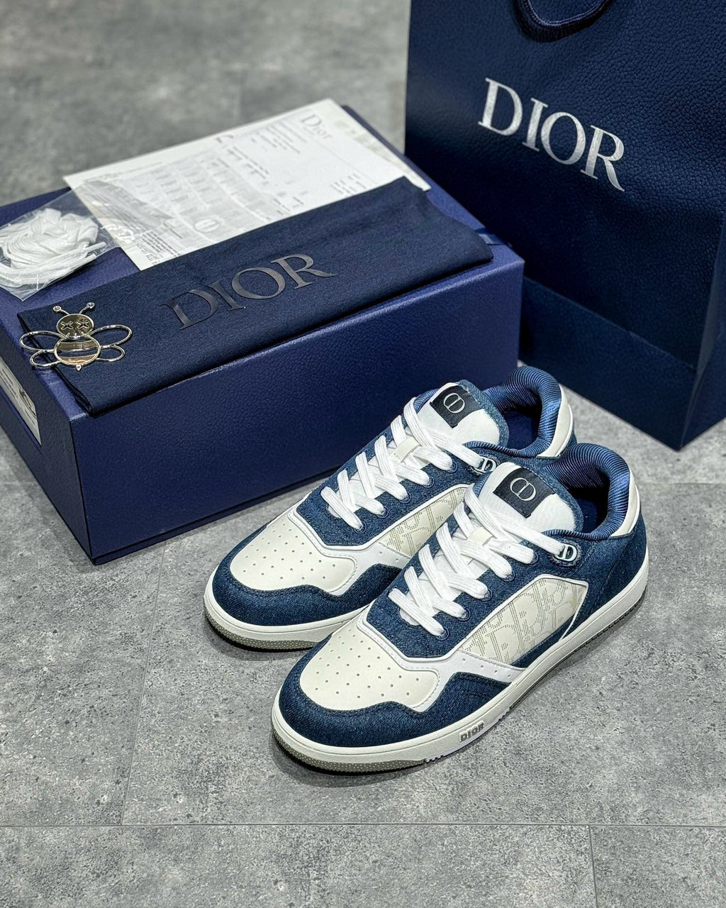 CD Sneakers