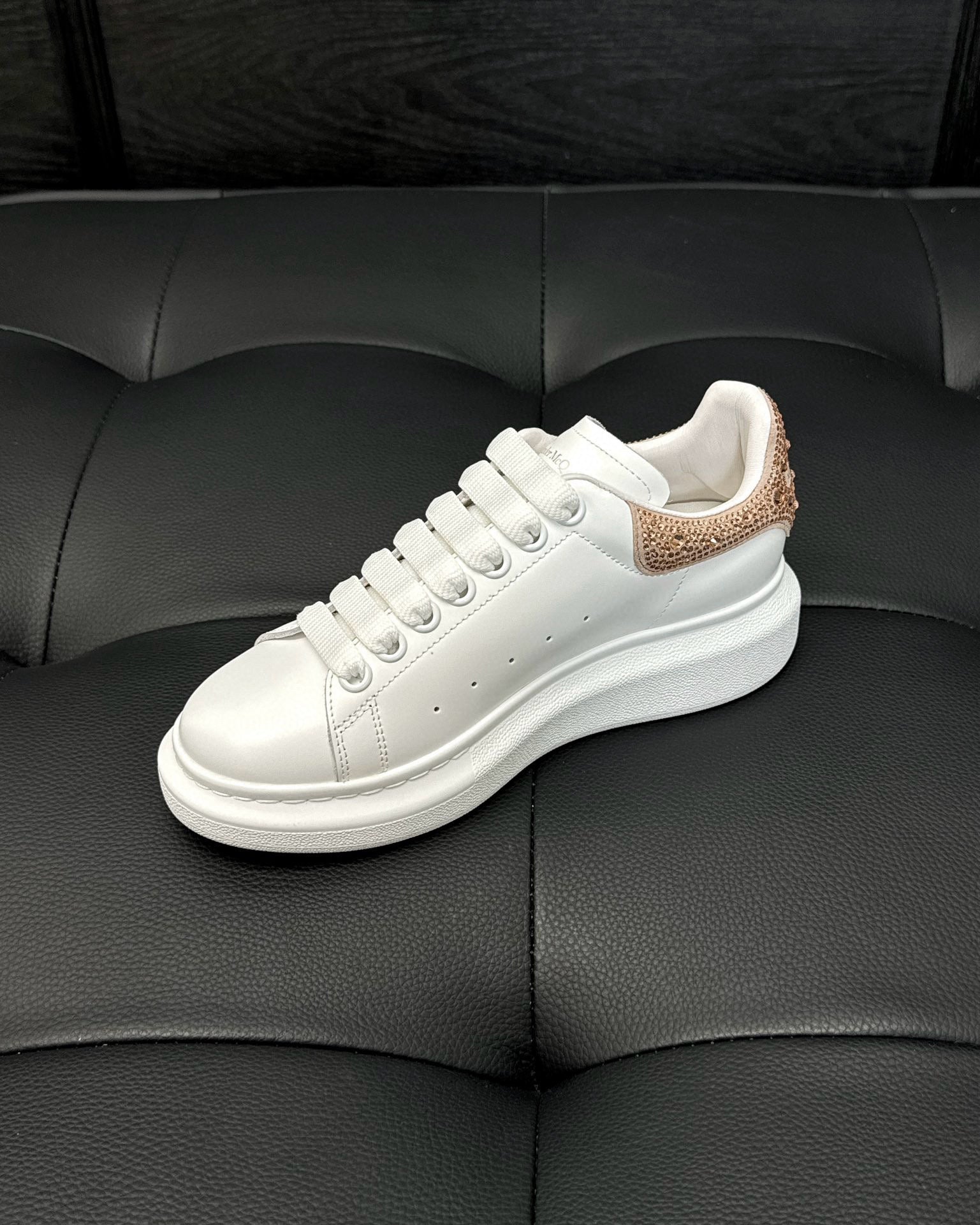 AMQ Sneakers