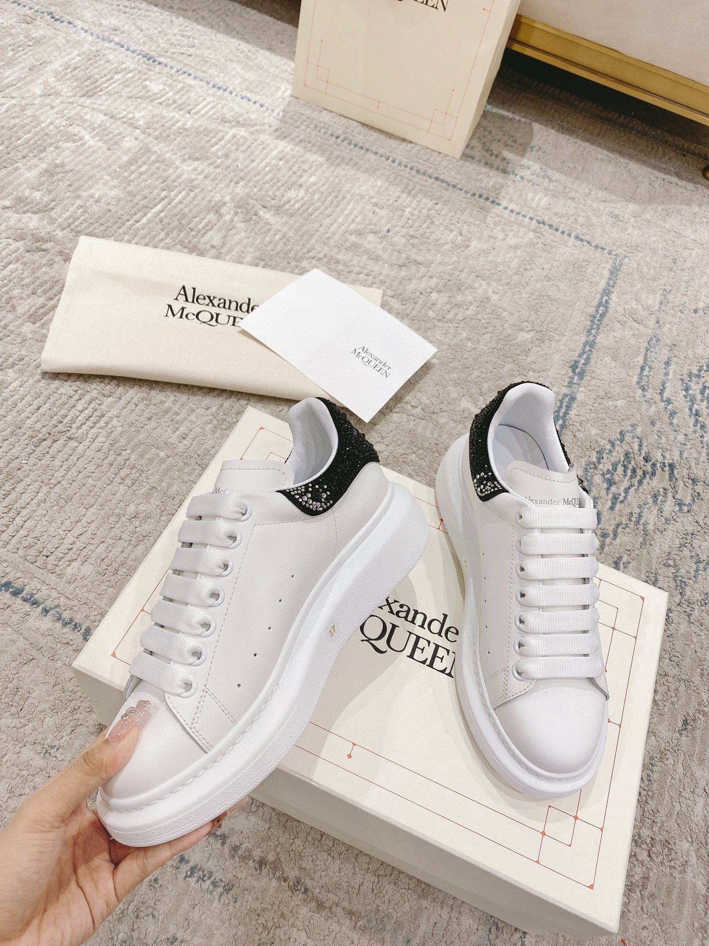 AMQ Sneakers