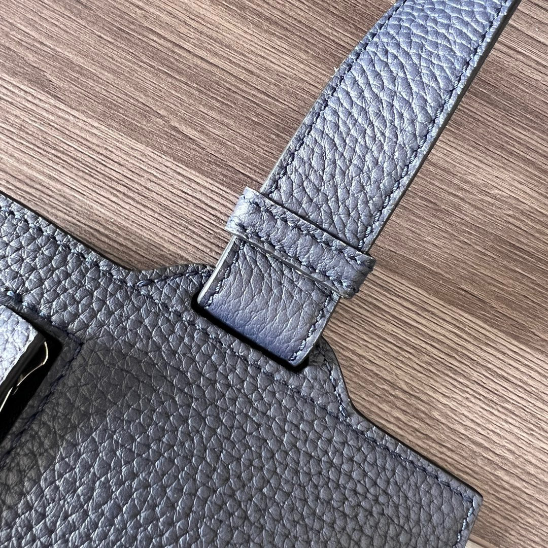 LW Sling Bag