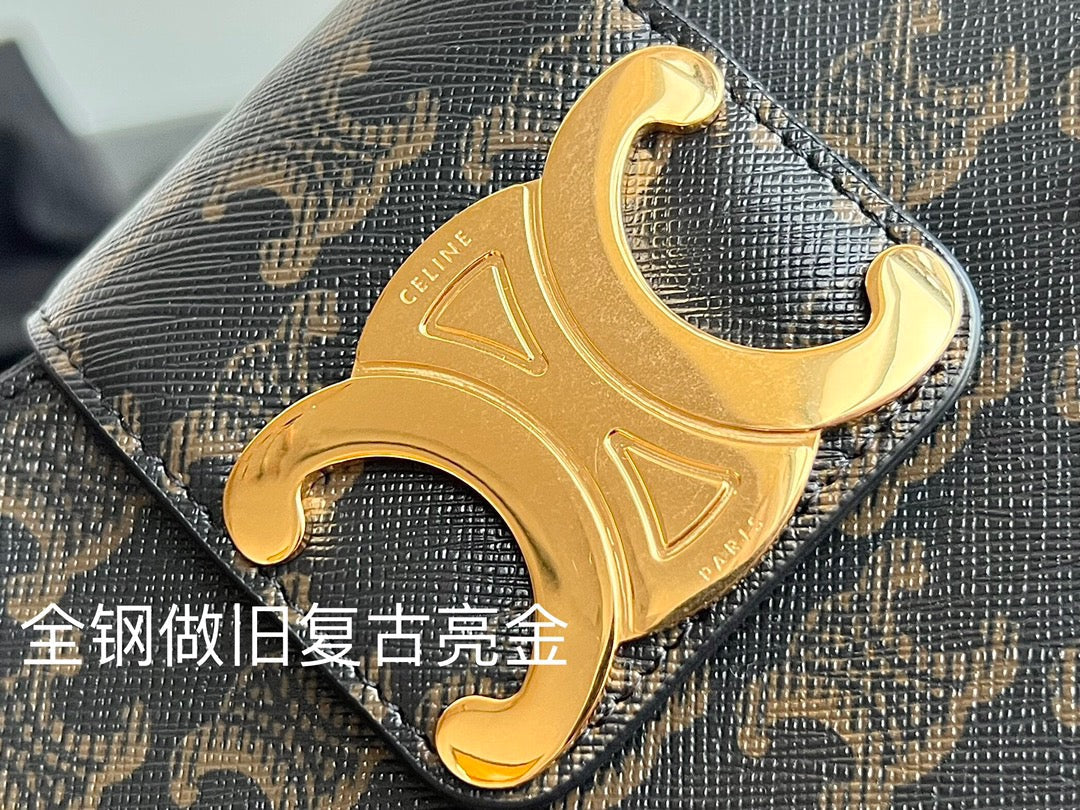 CE Triomphe Hobo