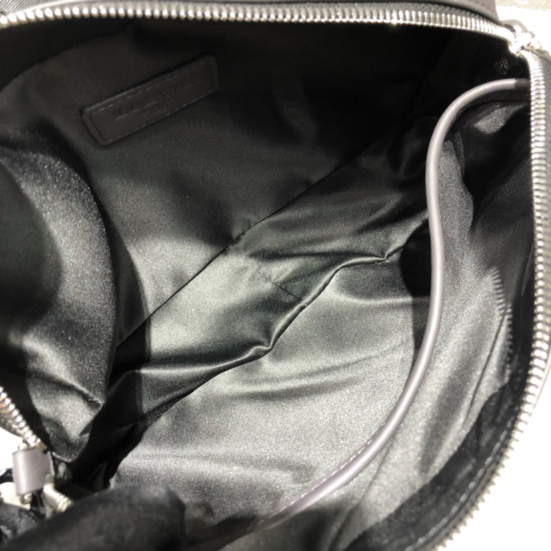 LW Messenger Bag