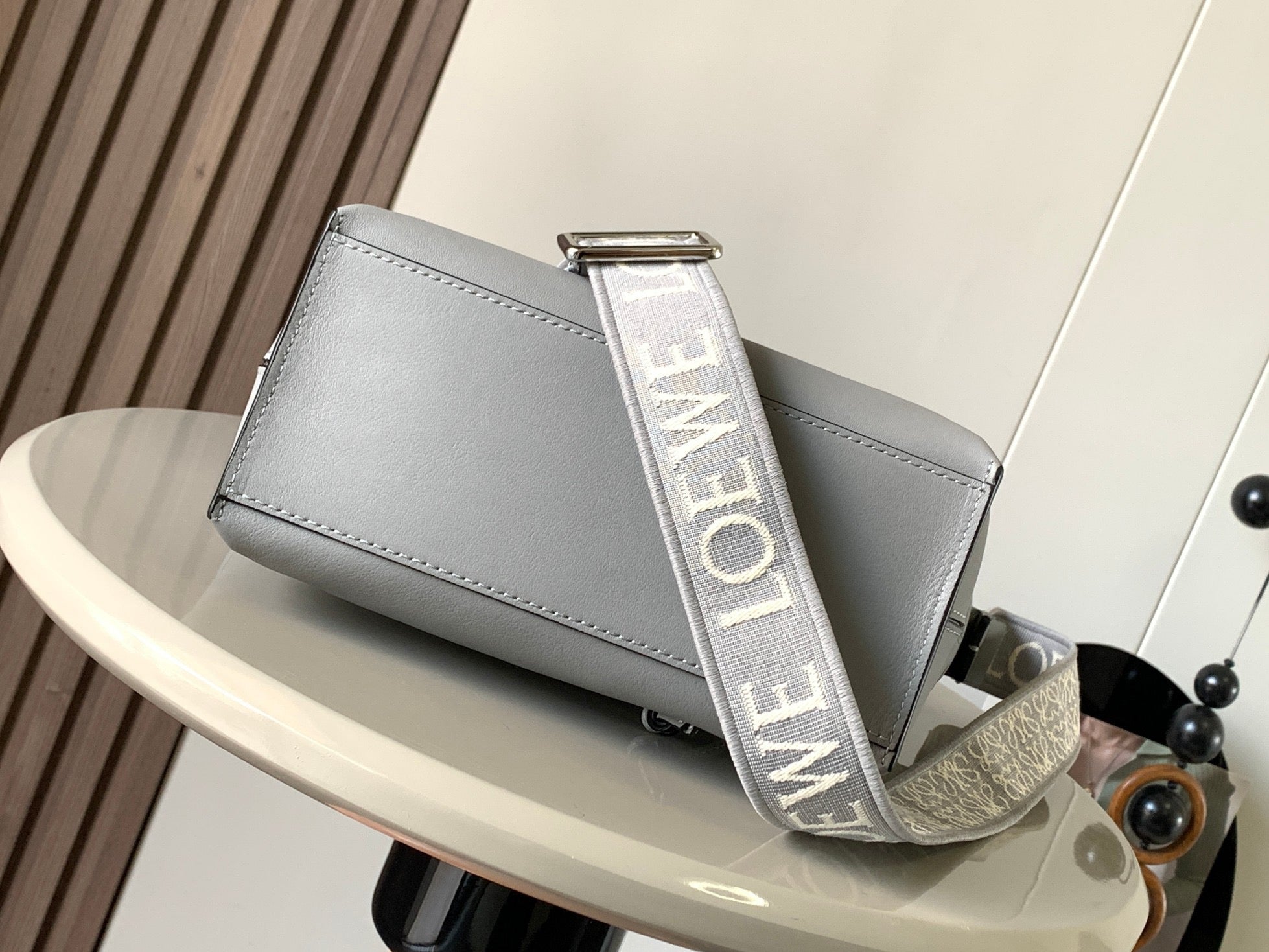 LW Messenger Bag