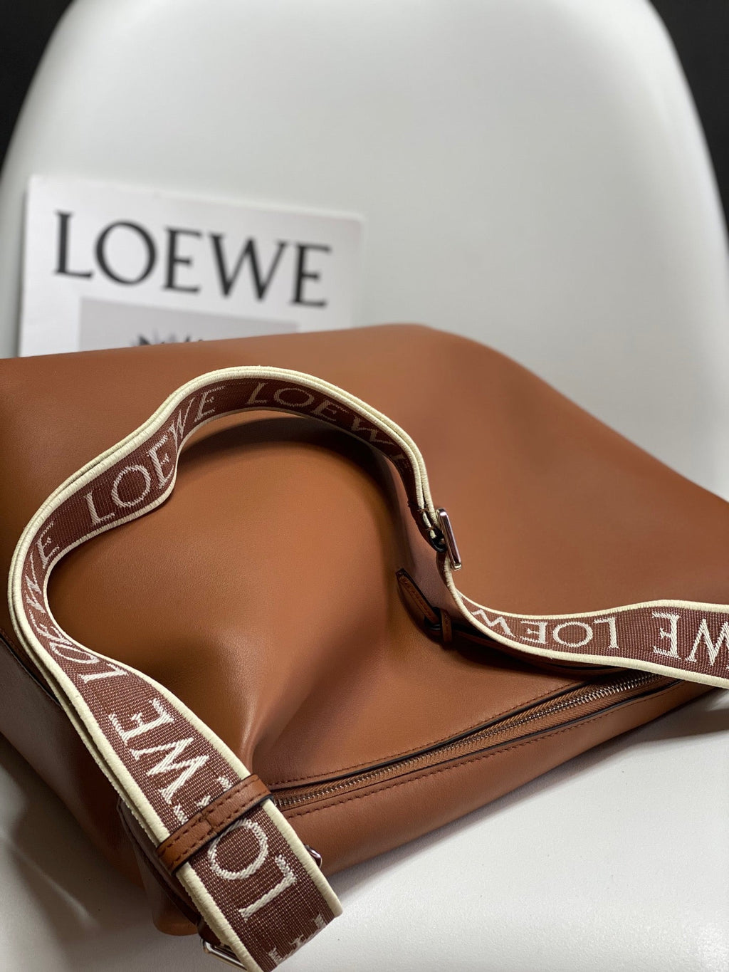 LW Messenger Bag