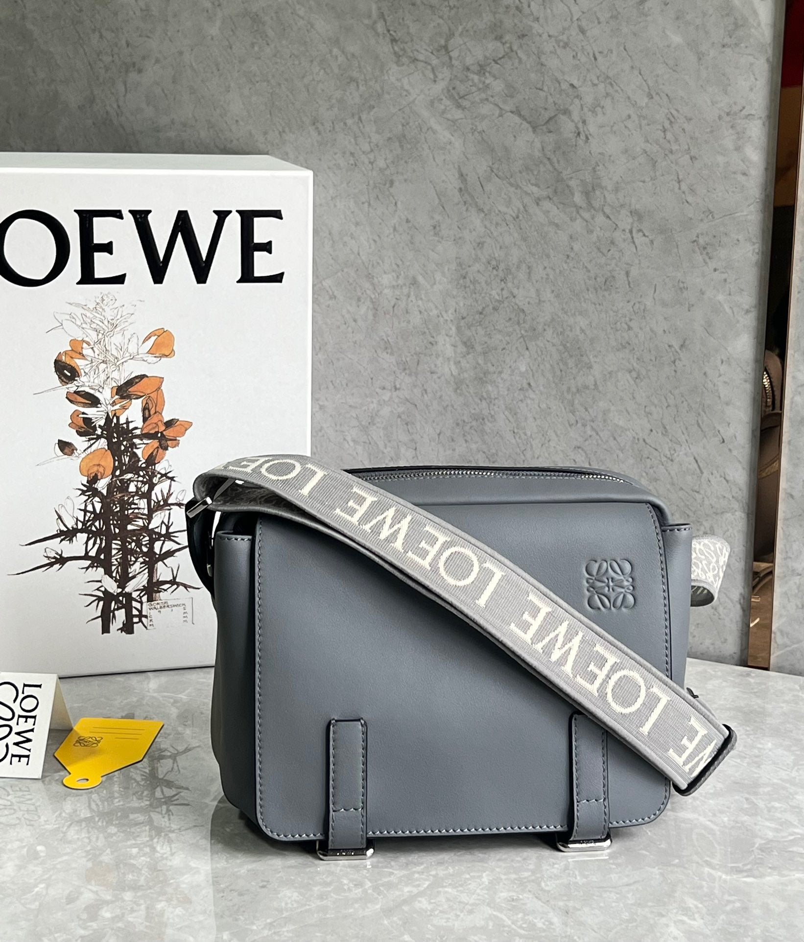 LW Messenger Bag
