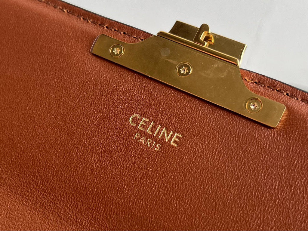 CE Triomphe Hobo