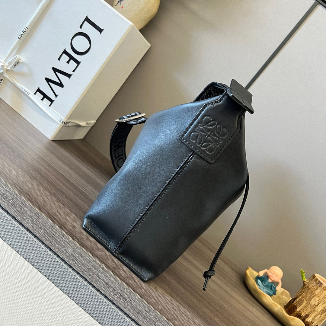 LW Messenger Bag