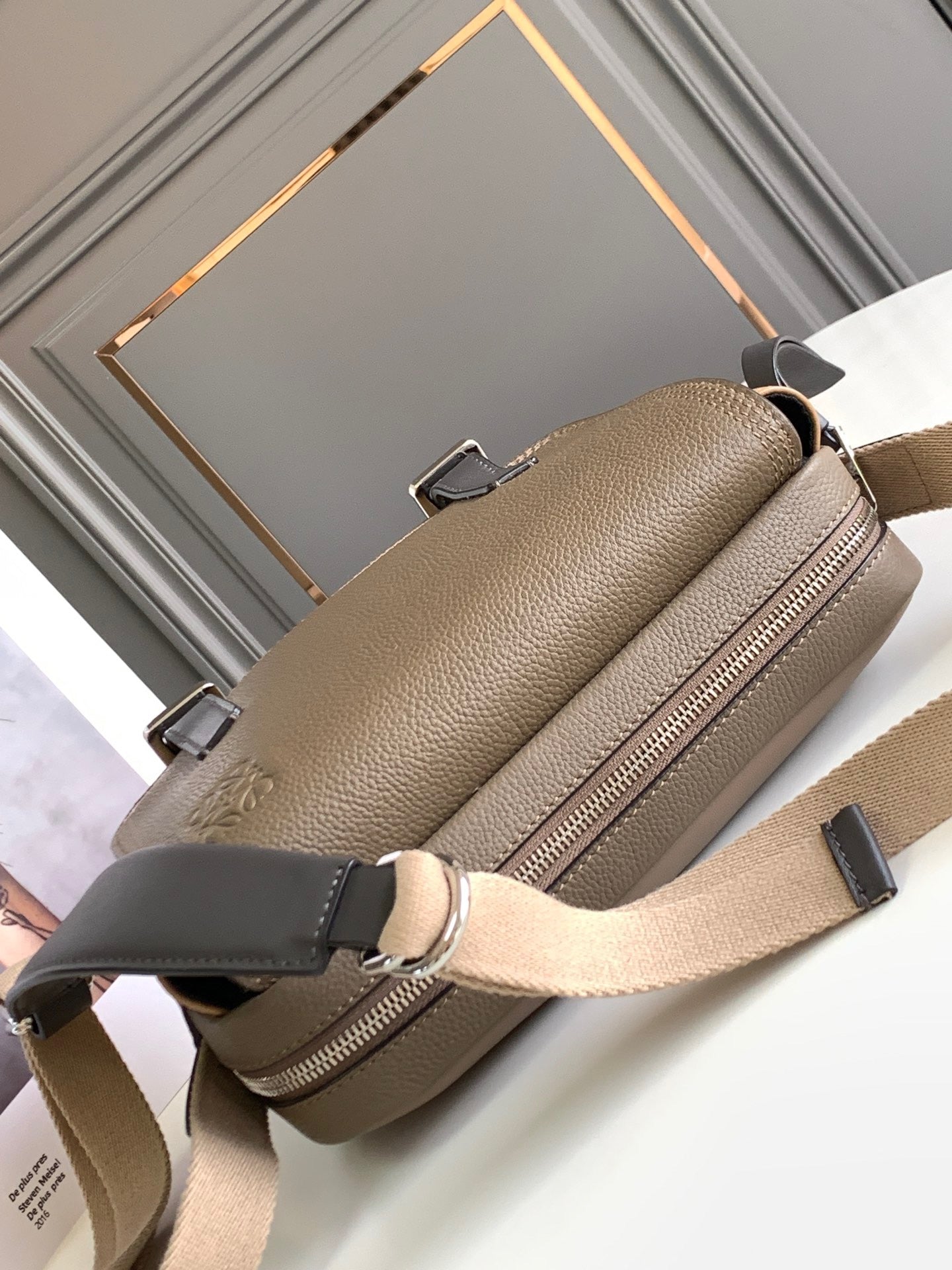 LW Messenger Bag