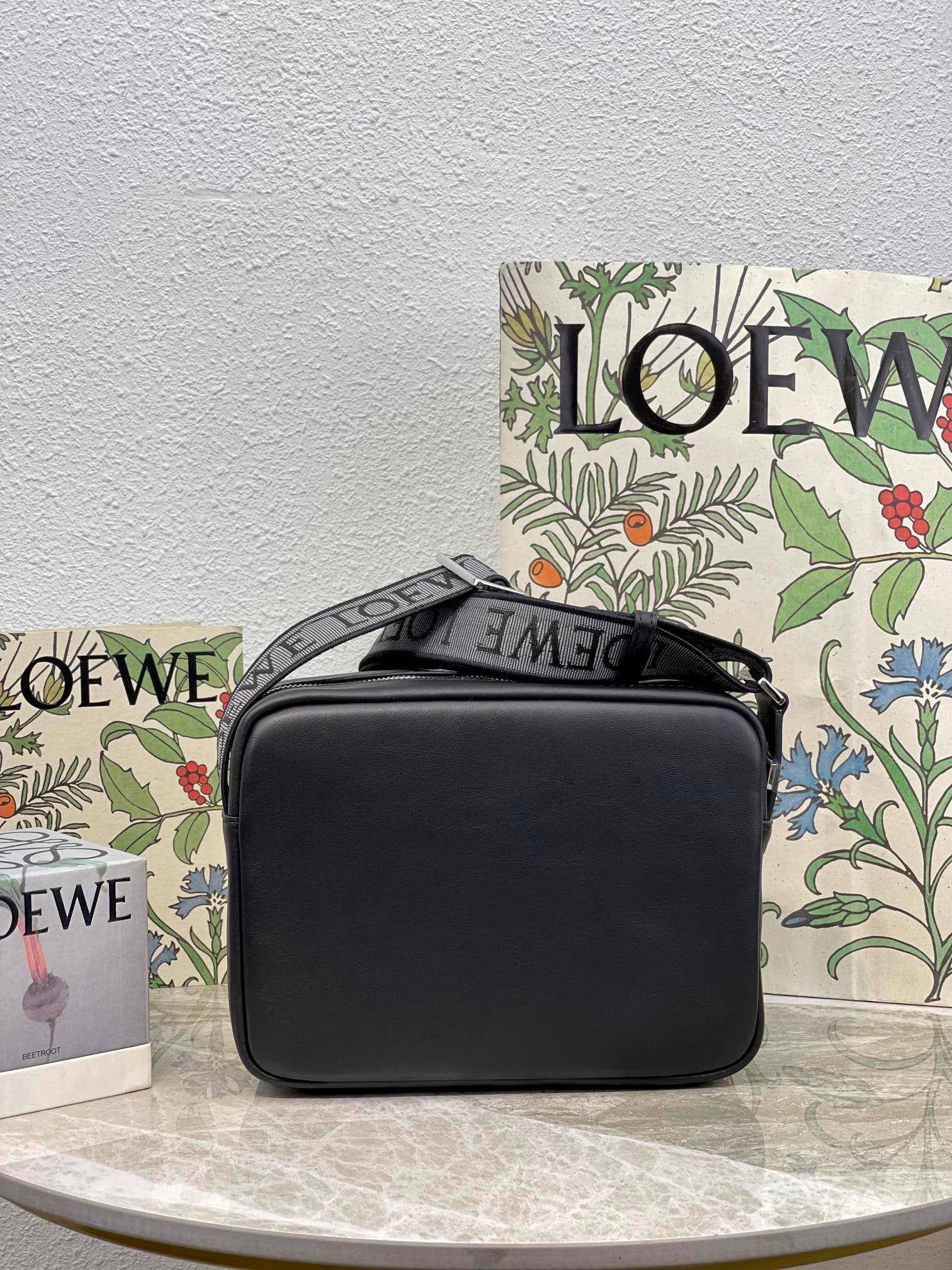 LW Messenger Bag