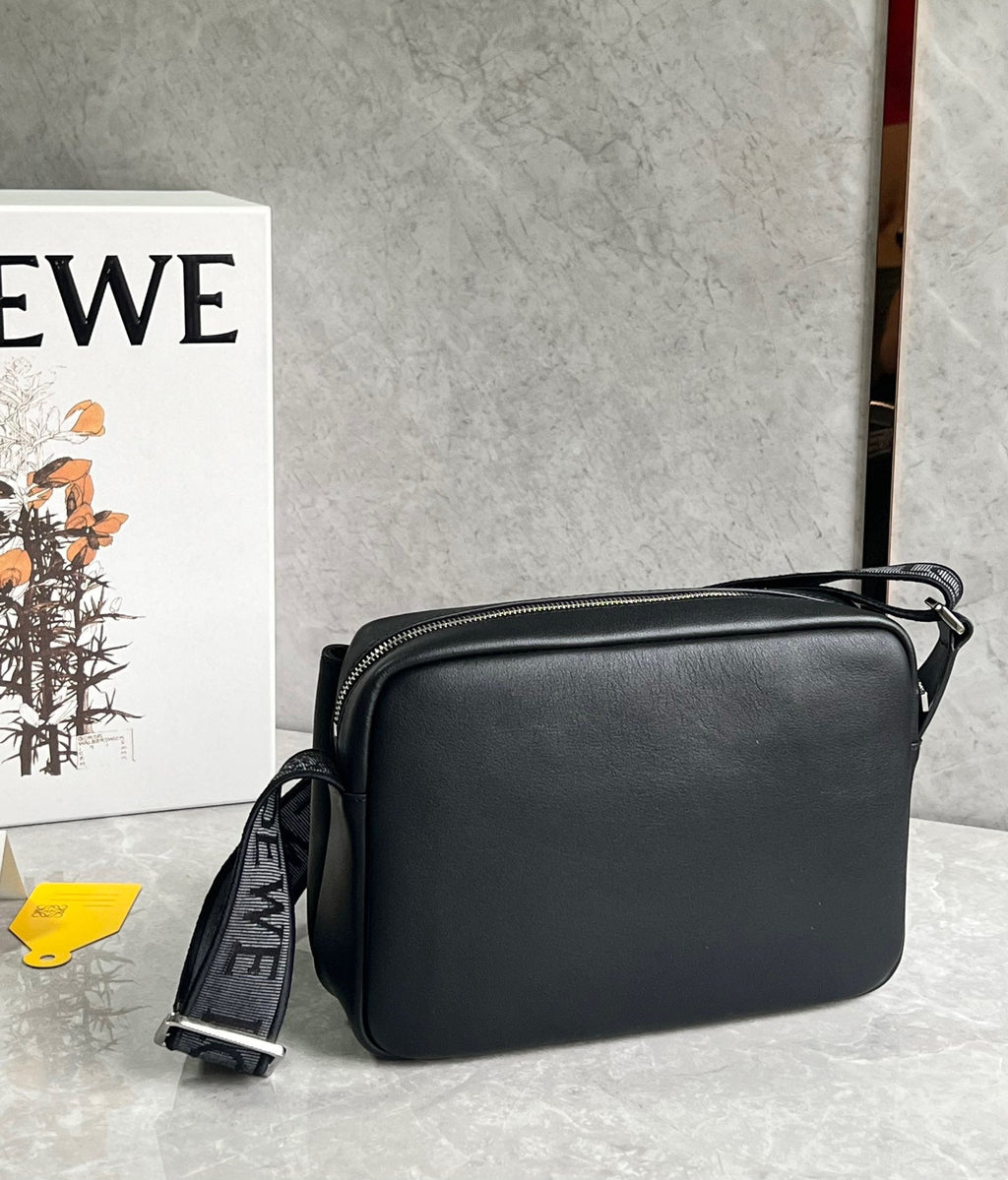 LW Messenger Bag