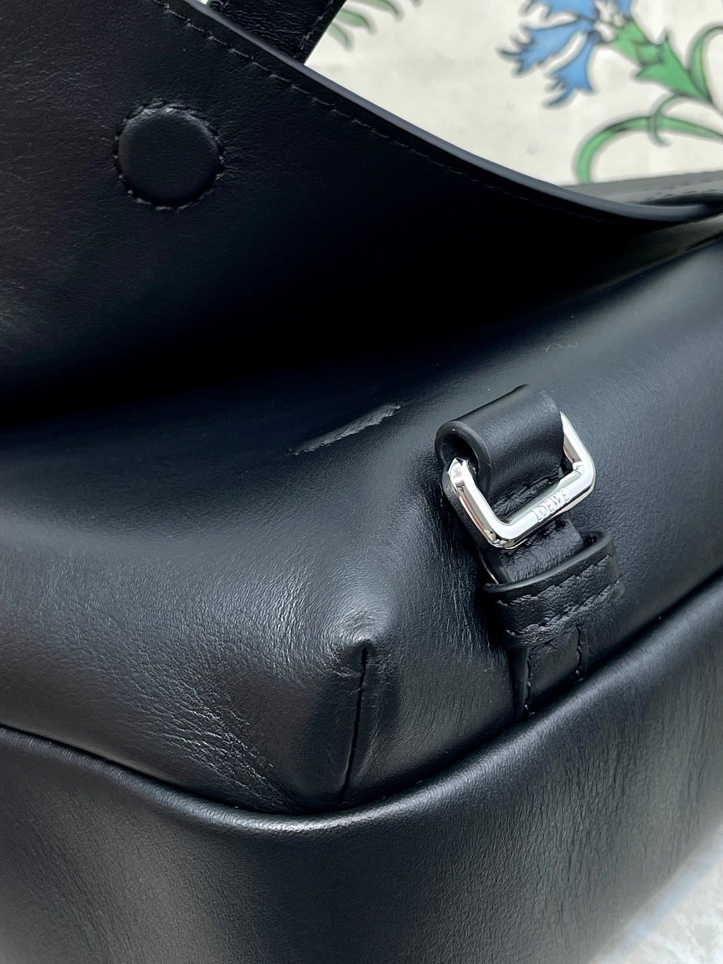 LW Messenger Bag