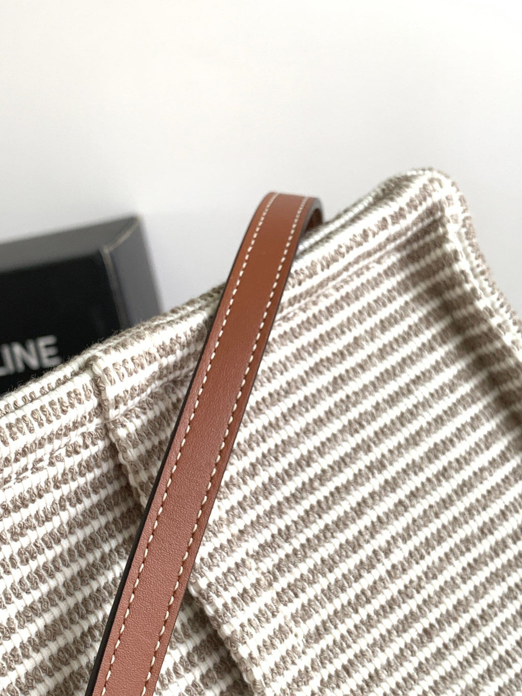 CE Triomphe Tote