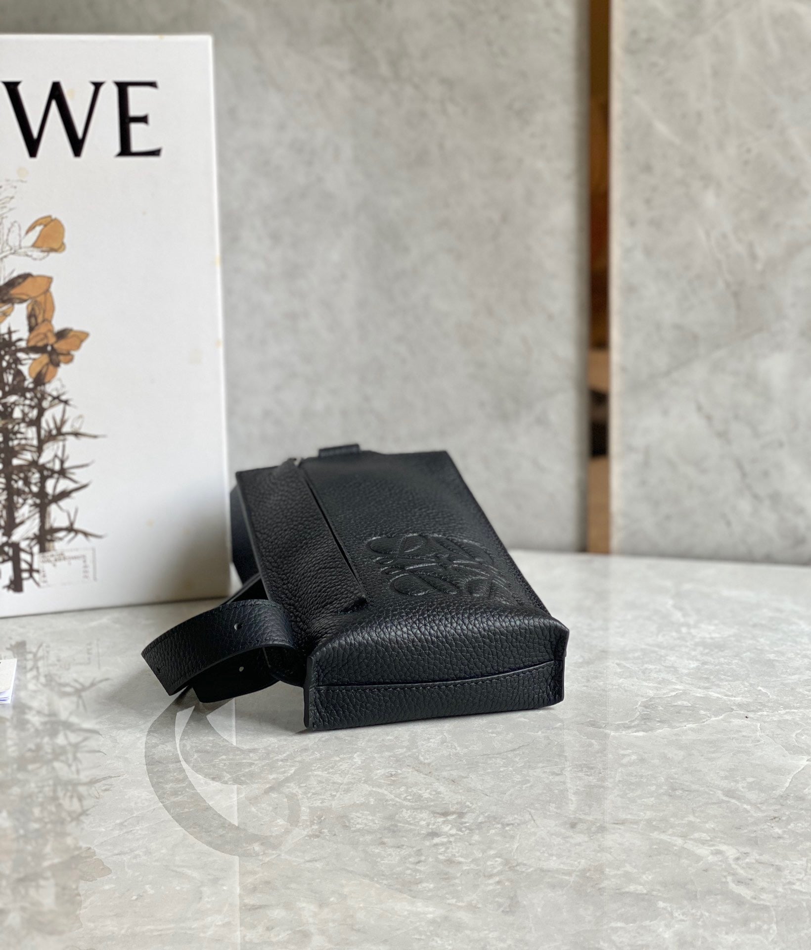 LW Sling Bag