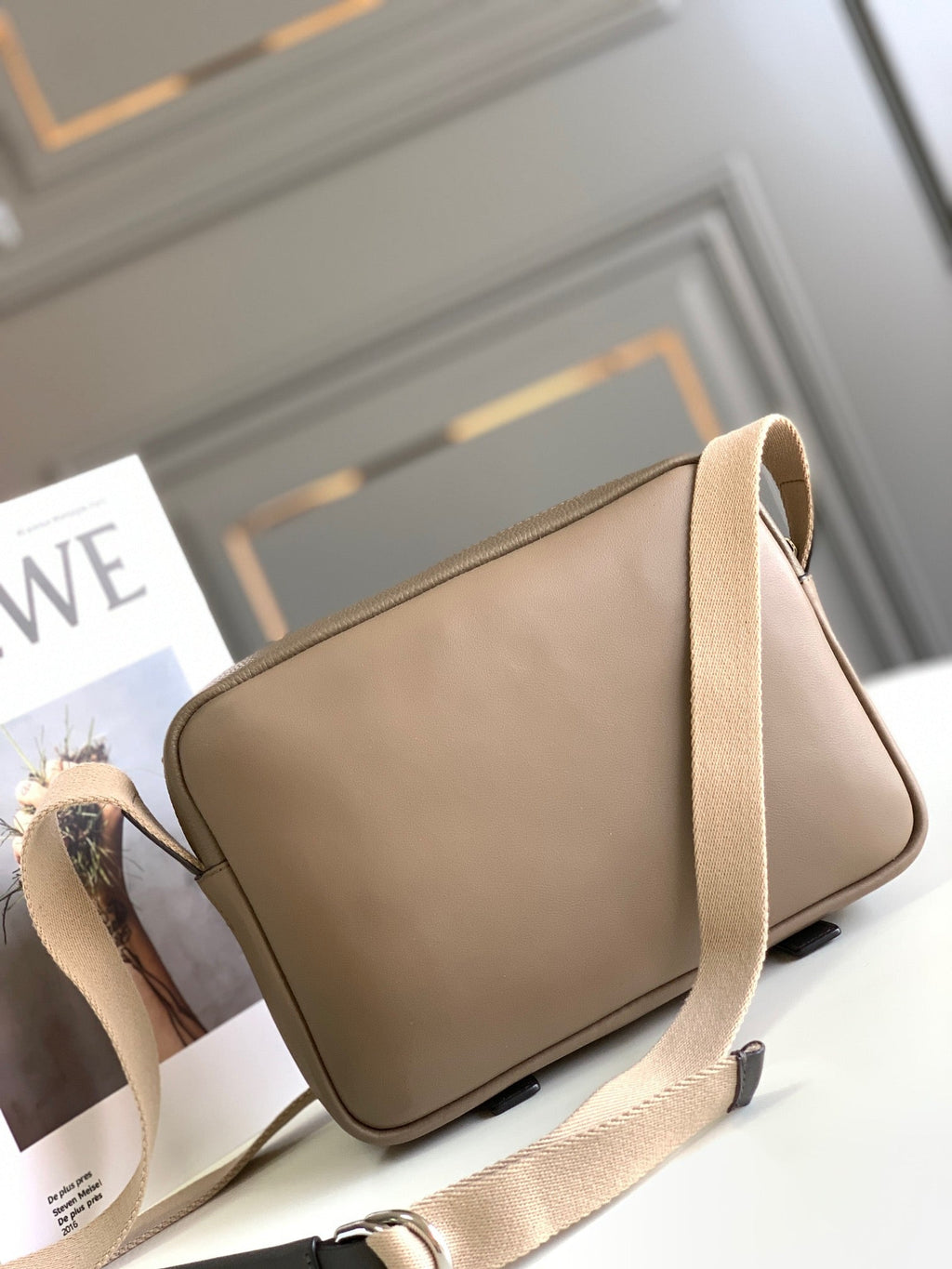LW Messenger Bag