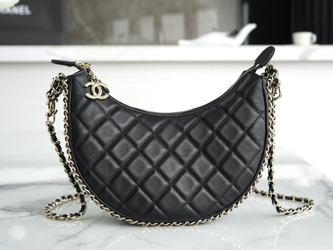 CNL 23p Hobo Bag