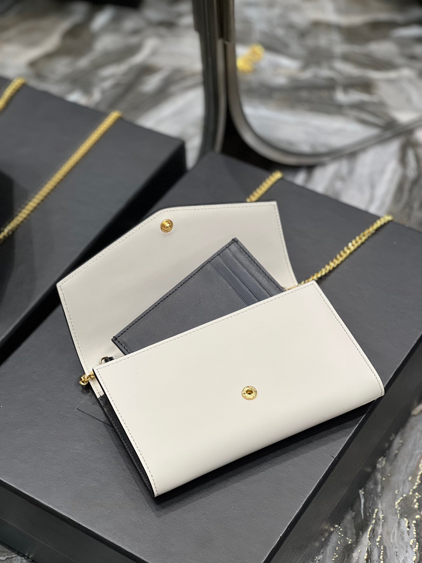 YVT Envelope