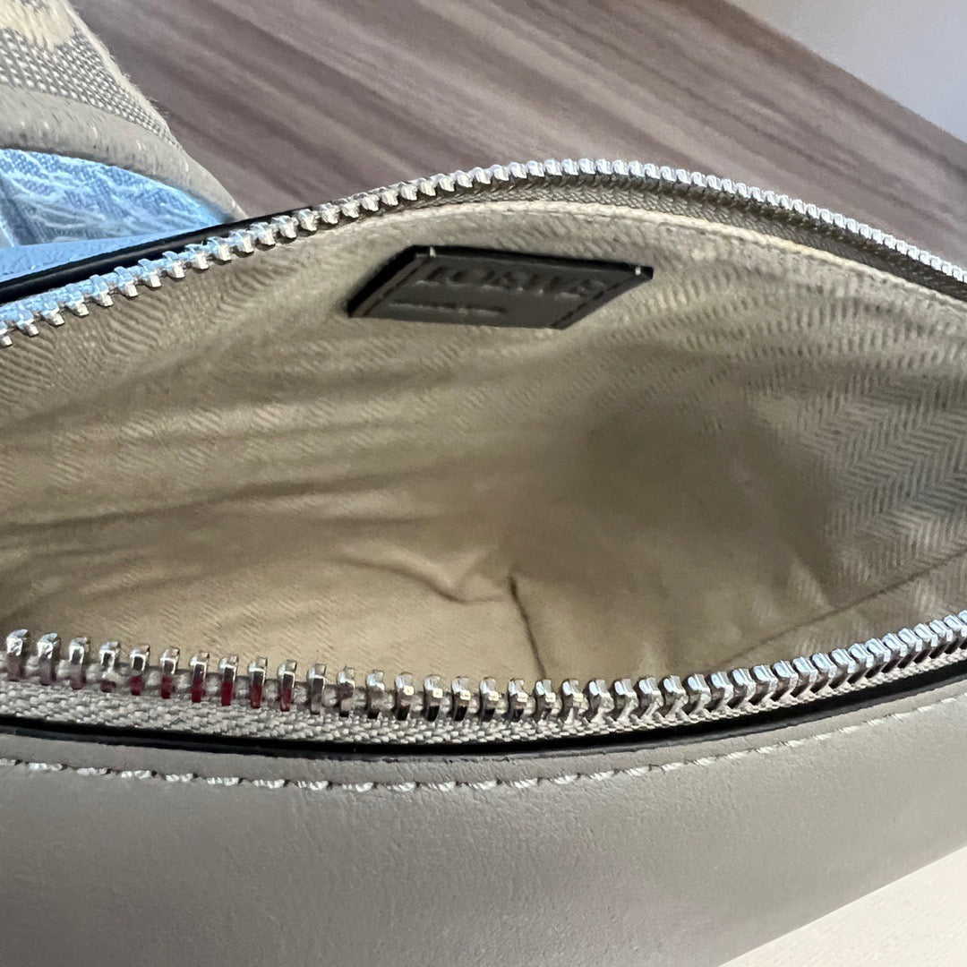 LW Messenger Bag
