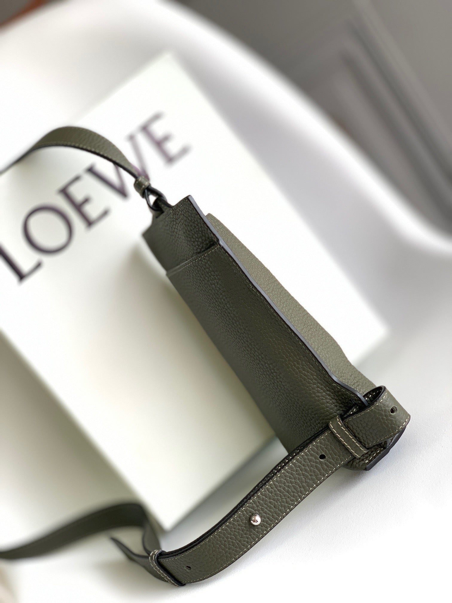 LW Sling Bag