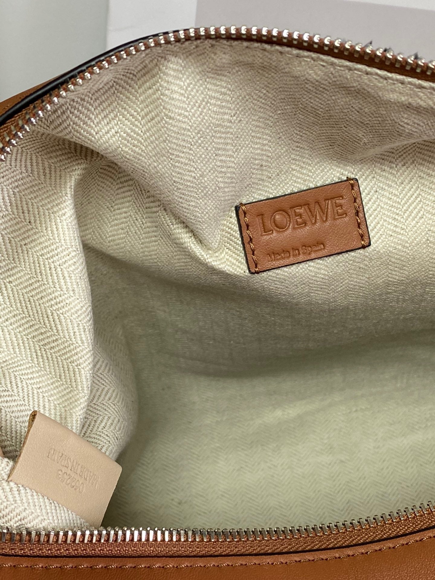 LW Messenger Bag
