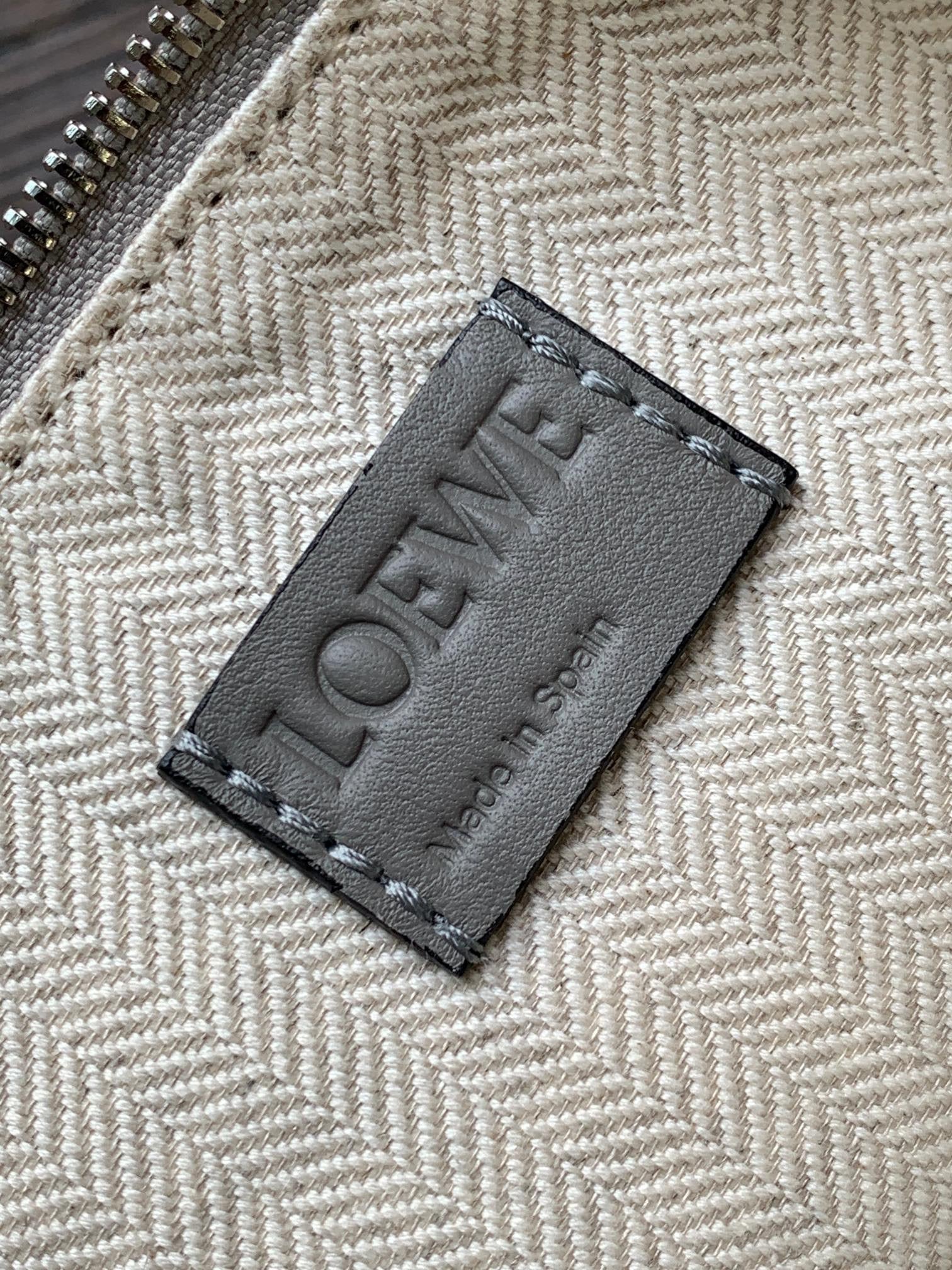 LW Messenger Bag