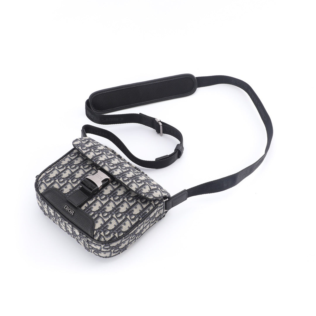 CD Explorer Oblique Messenger Bag