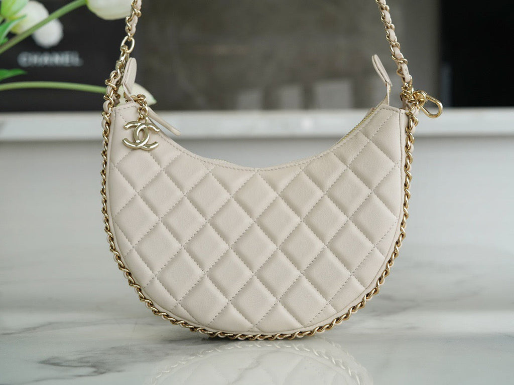 CNL 23p Hobo Bag