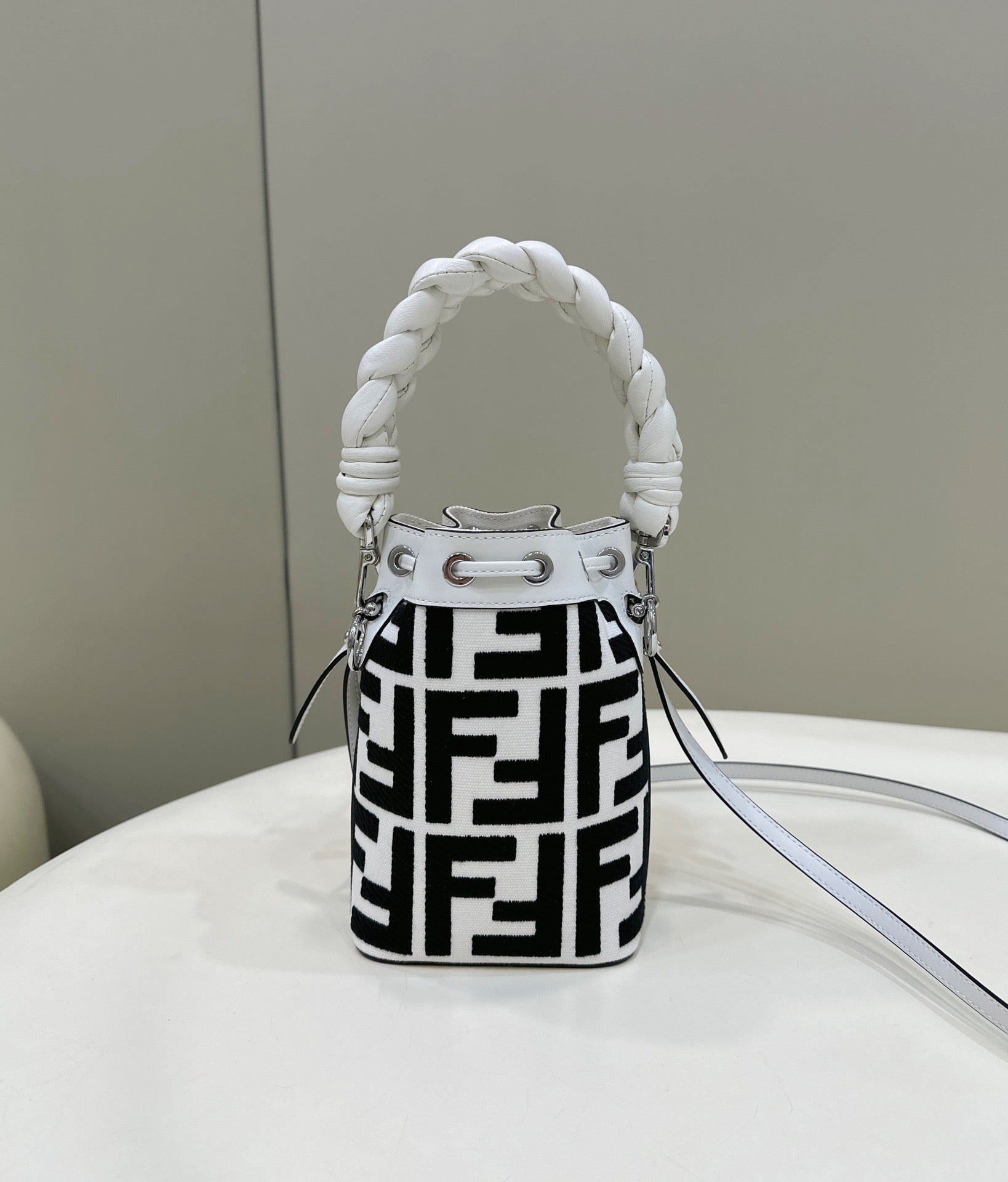 FD Bucket