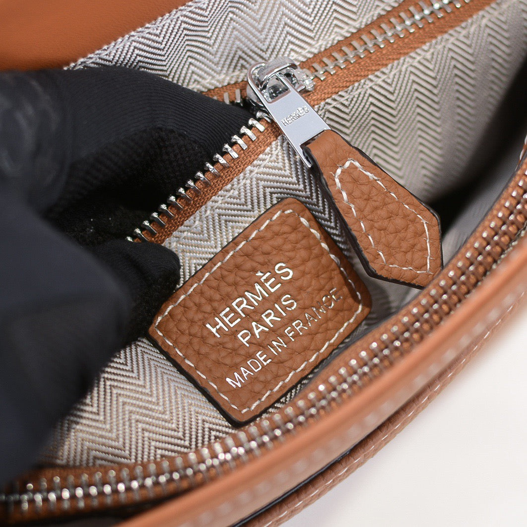 HMS Sling Bag