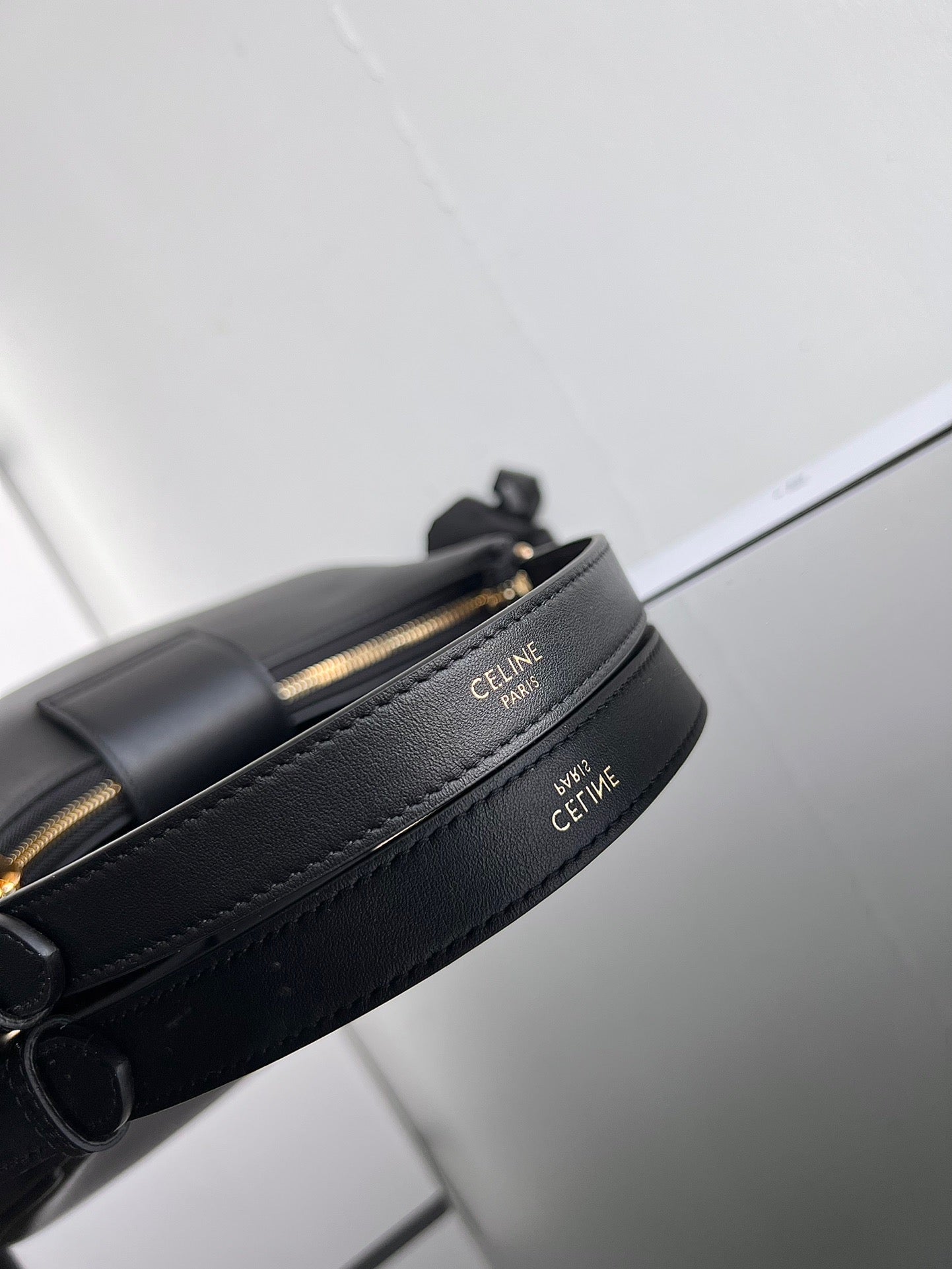 CE Triomphe Hobo