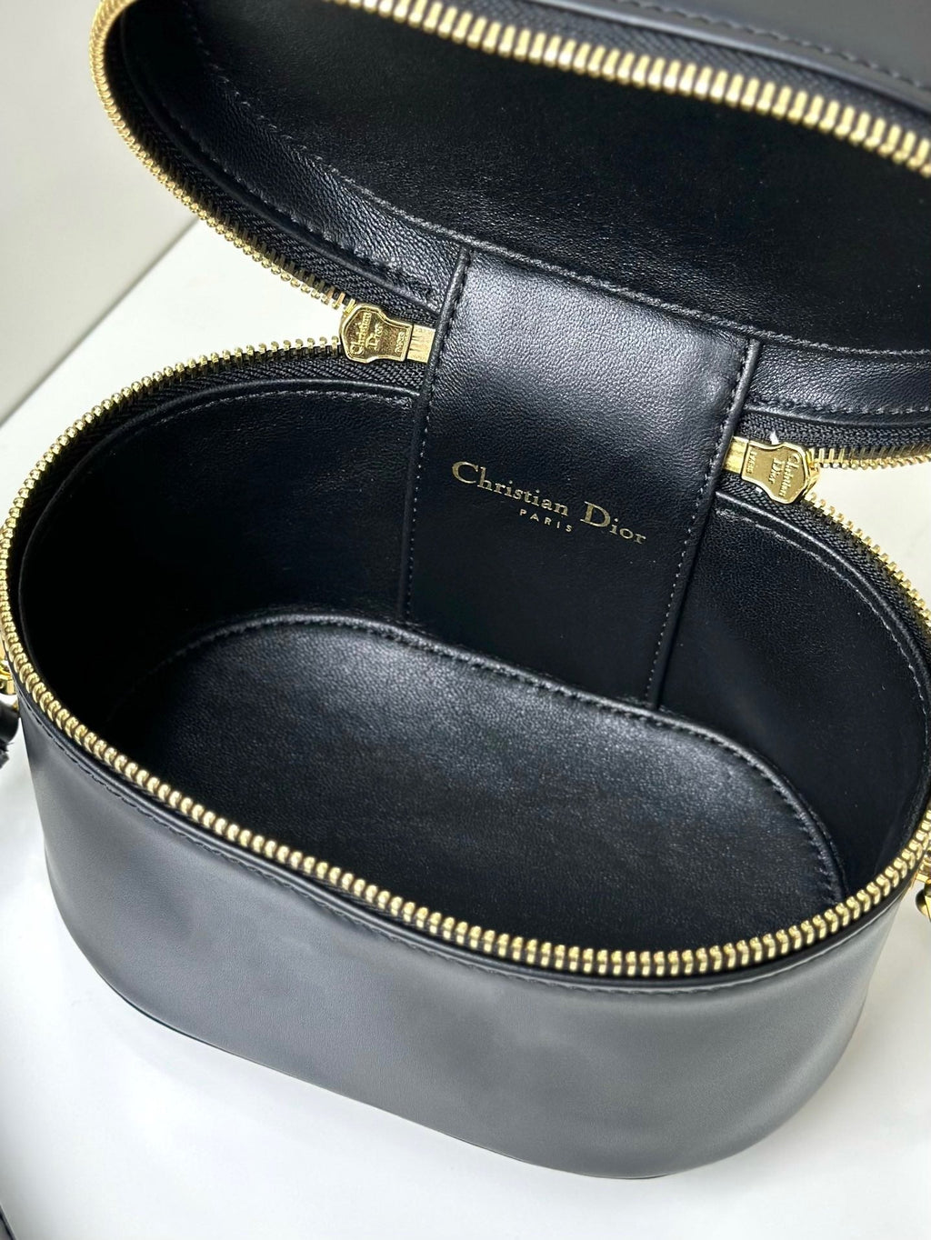 CD Classic Vanity