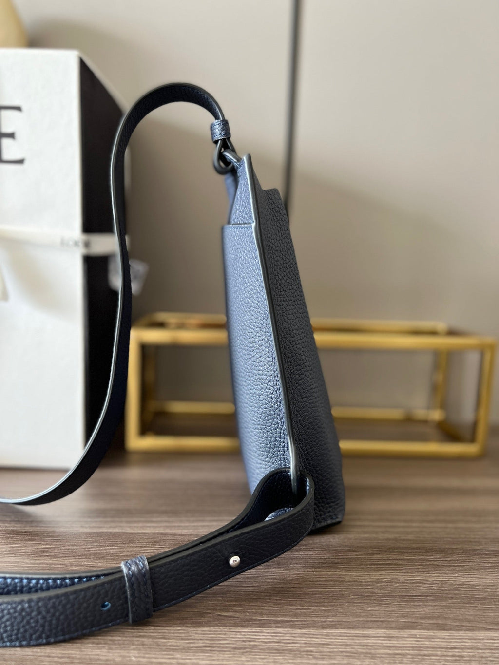 LW Sling Bag