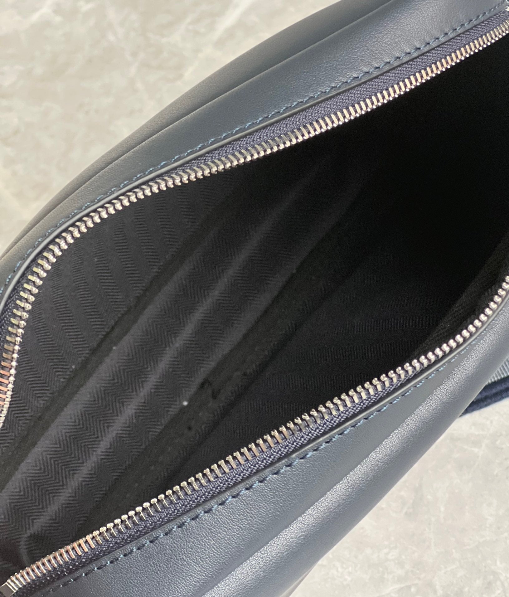 LW Messenger Bag