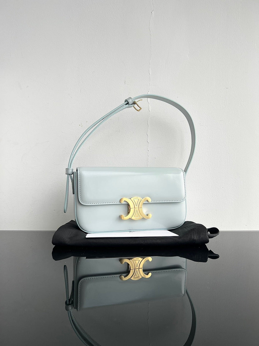 CE Triomphe Hobo