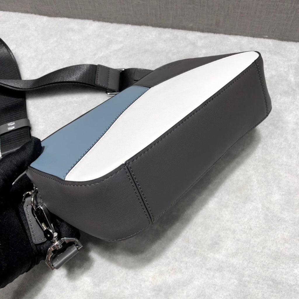 LW Messenger Bag
