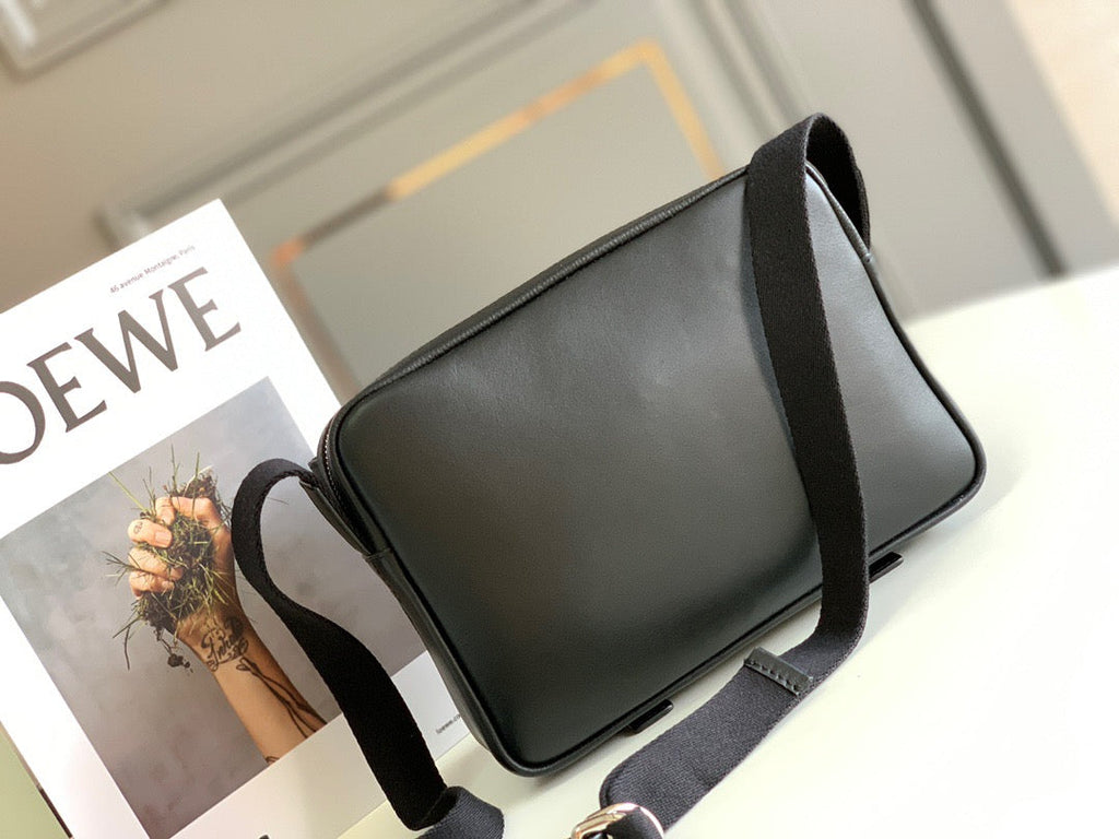LW Messenger Bag
