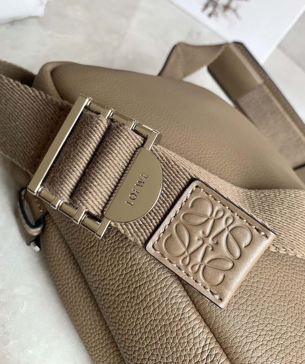 LW Messenger Bag