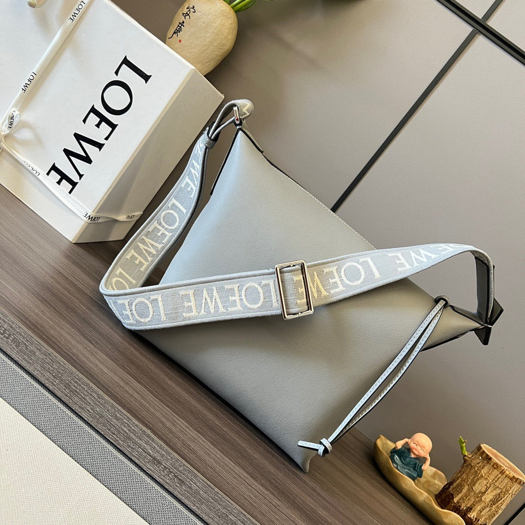 LW Messenger Bag