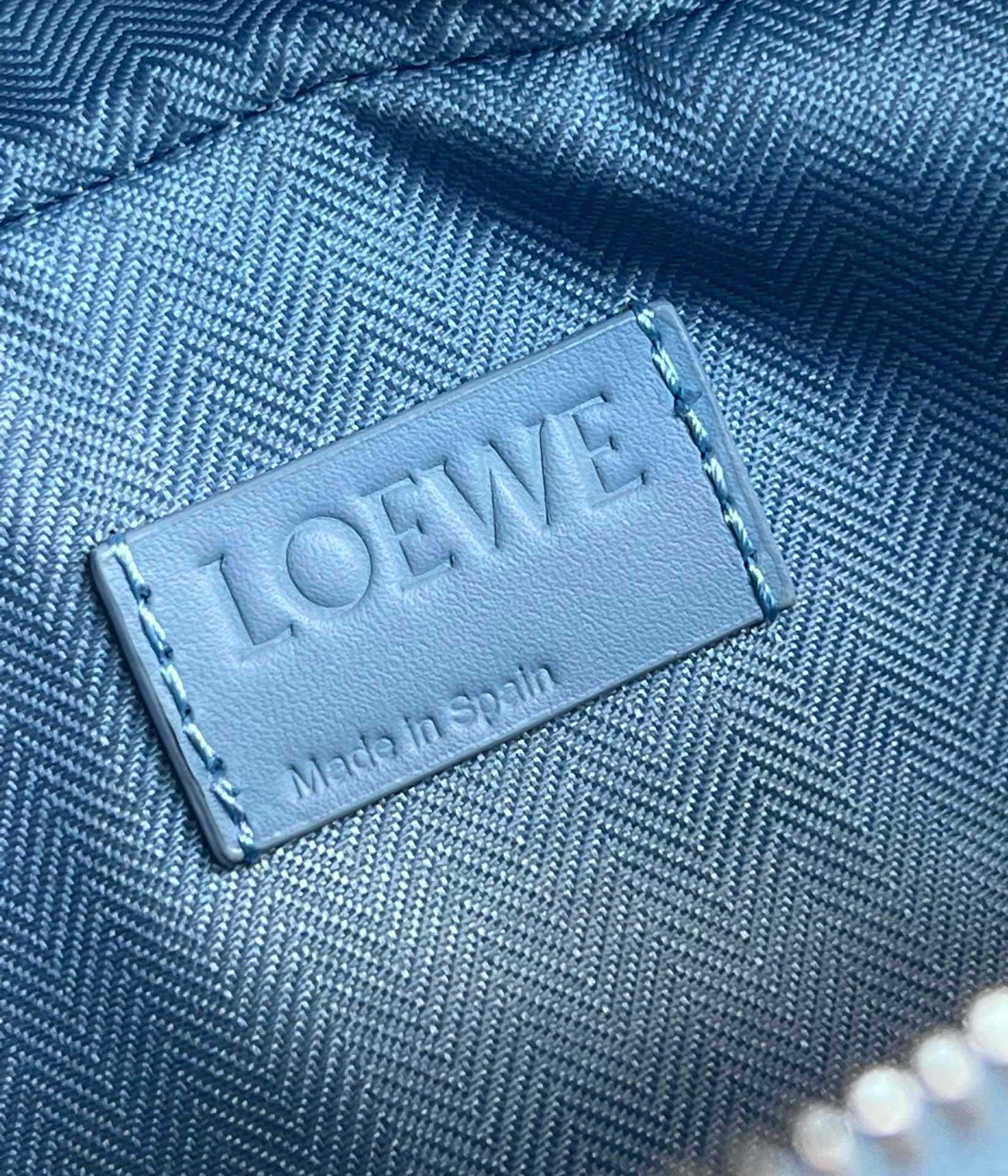 LW Messenger Bag