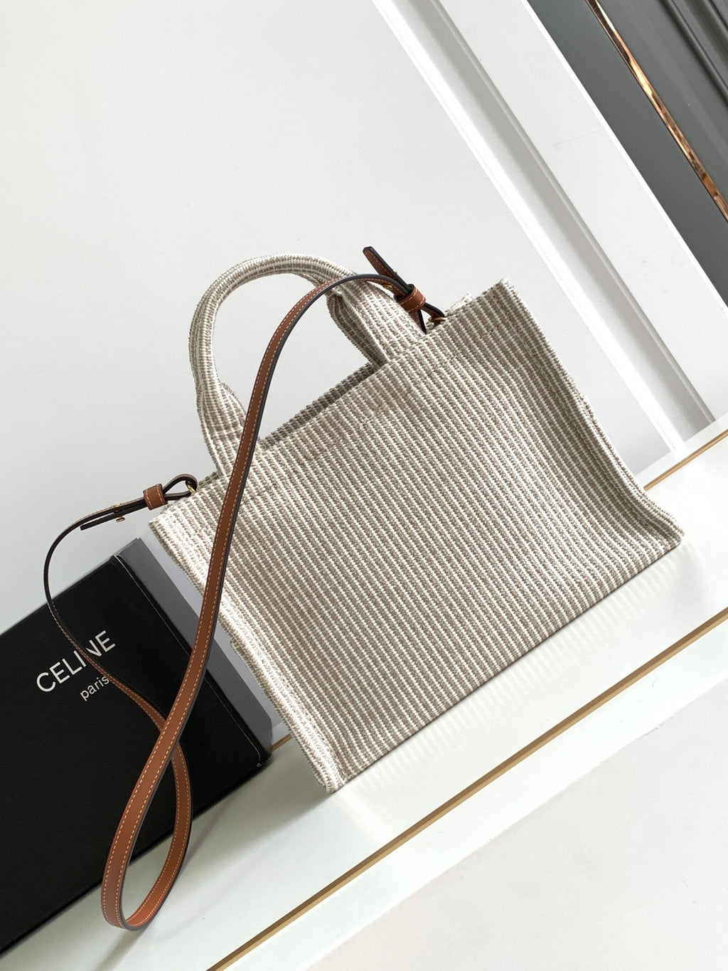 CE Triomphe Tote
