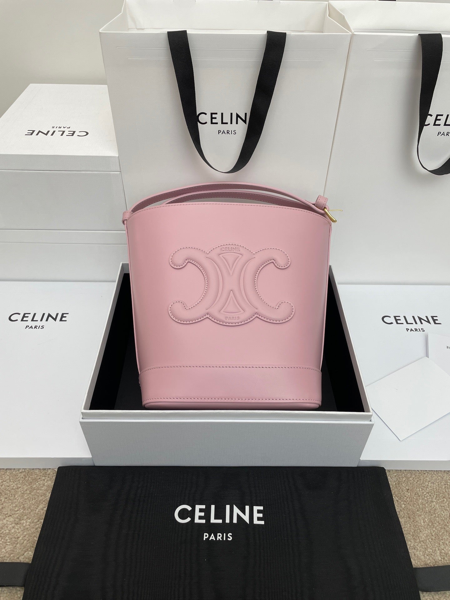CE Triomphe Bucket