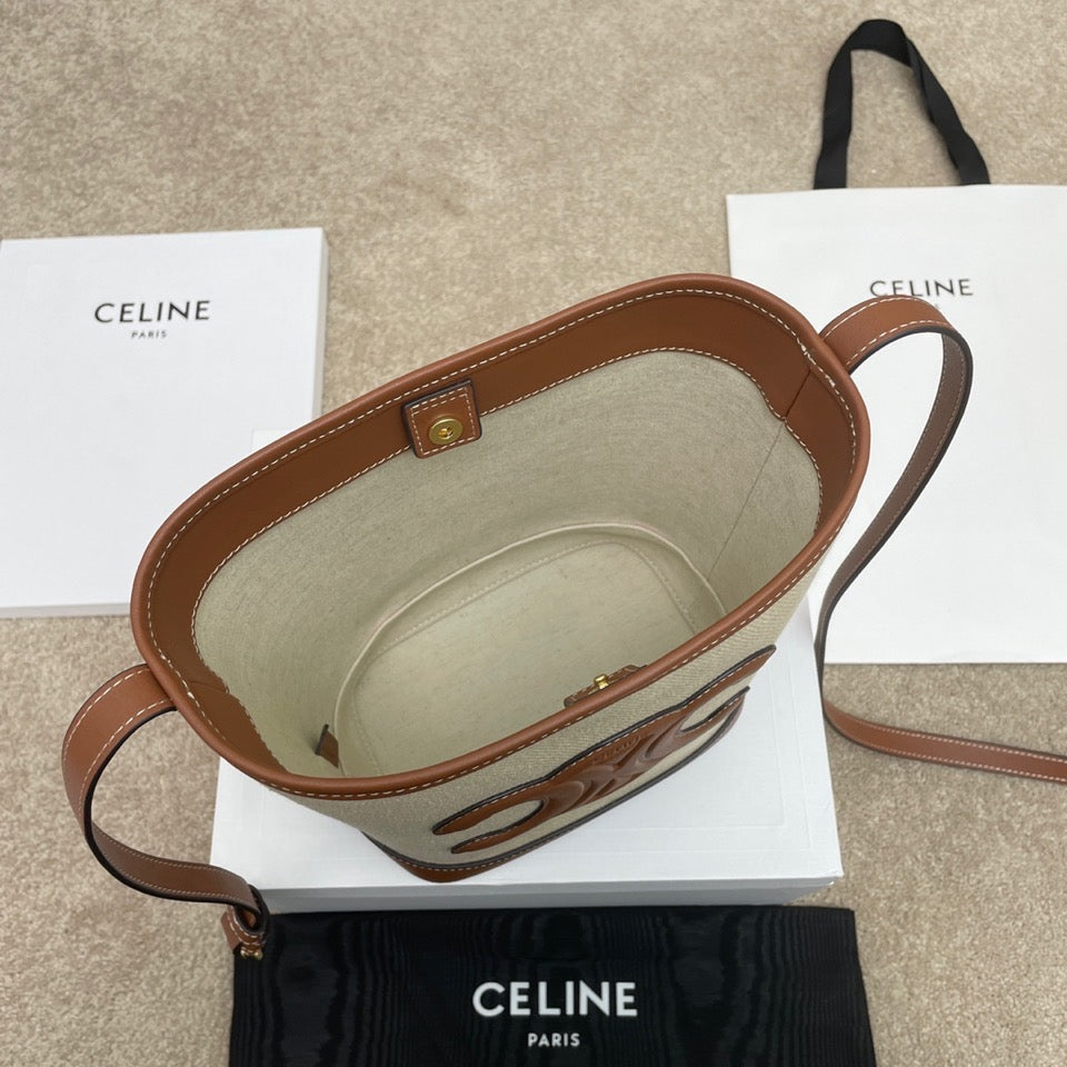 CE Triomphe Bucket
