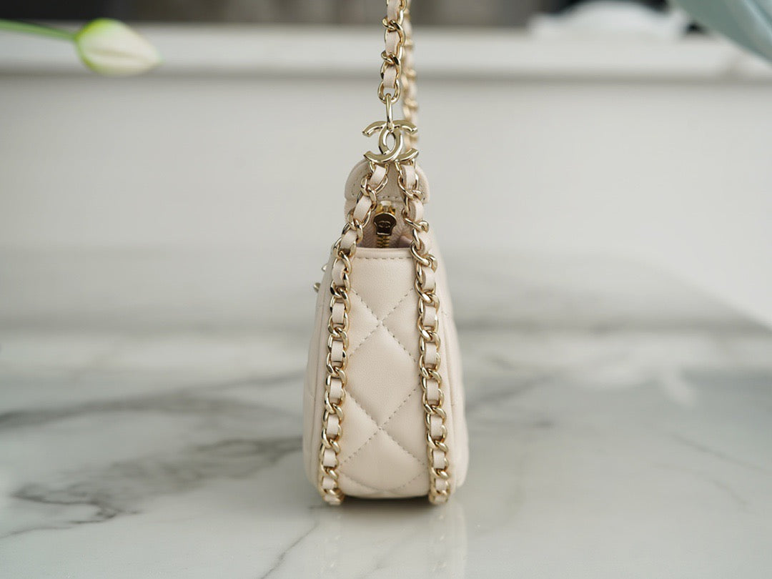 CNL 23p Hobo Bag