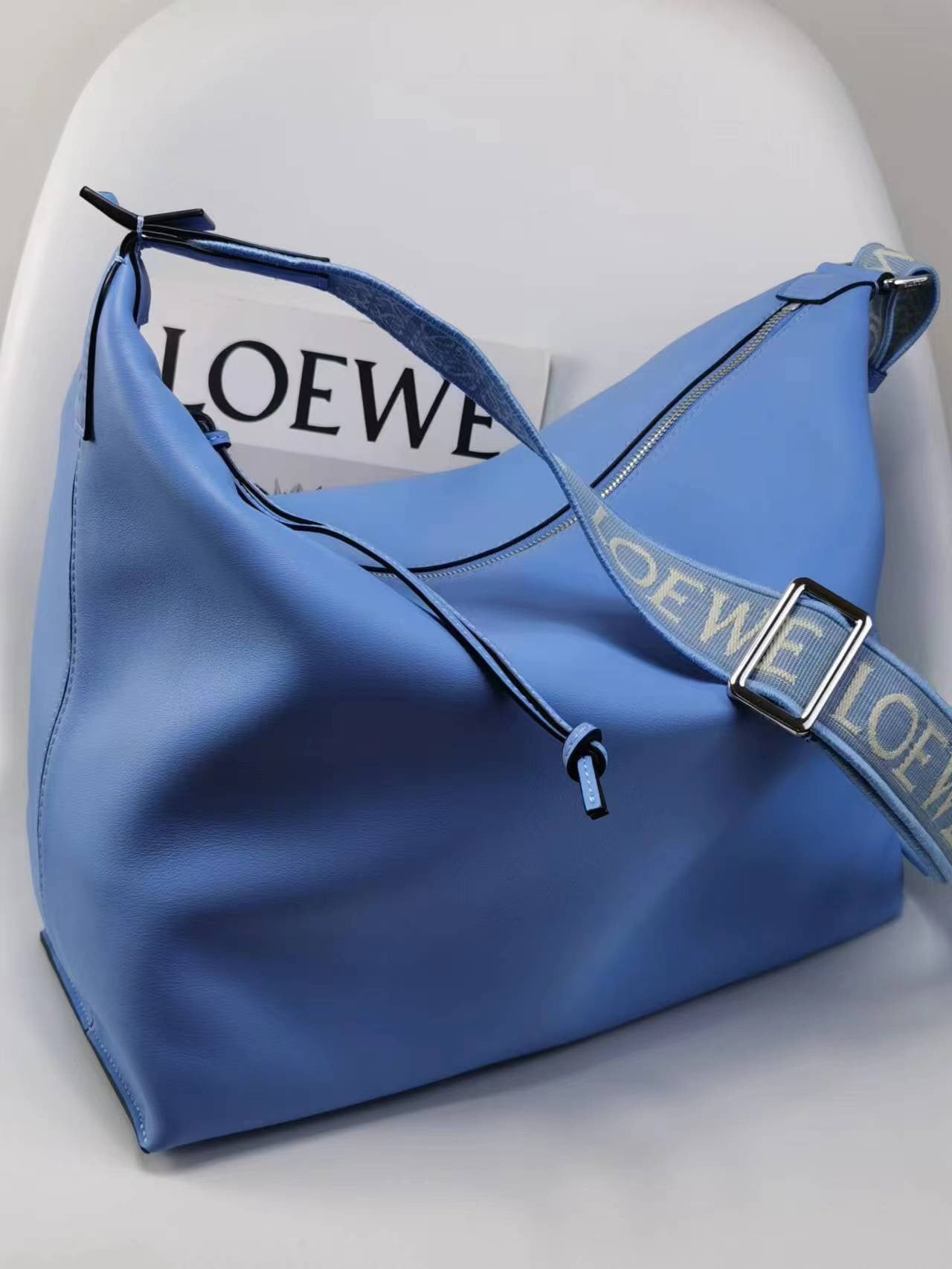 LW Messenger Bag