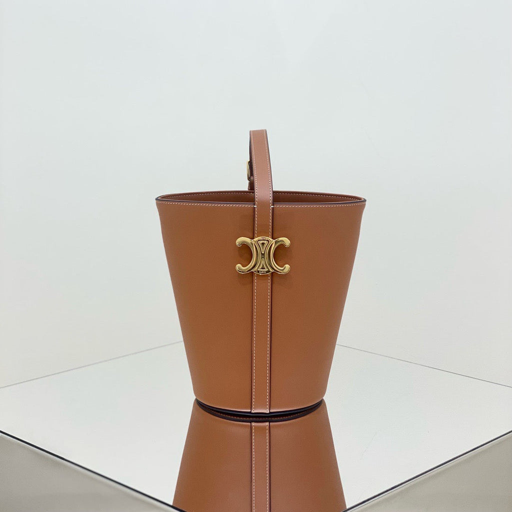 CE Triomphe Bucket