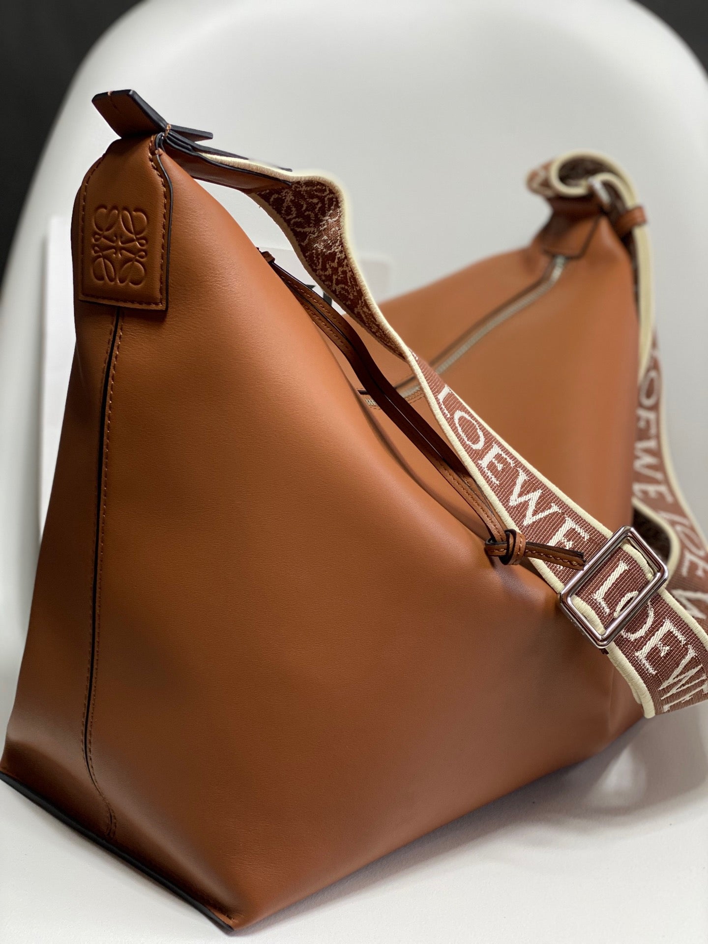 LW Messenger Bag