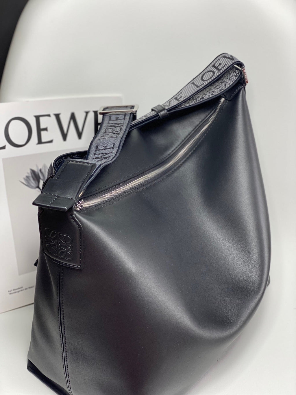 LW Messenger Bag