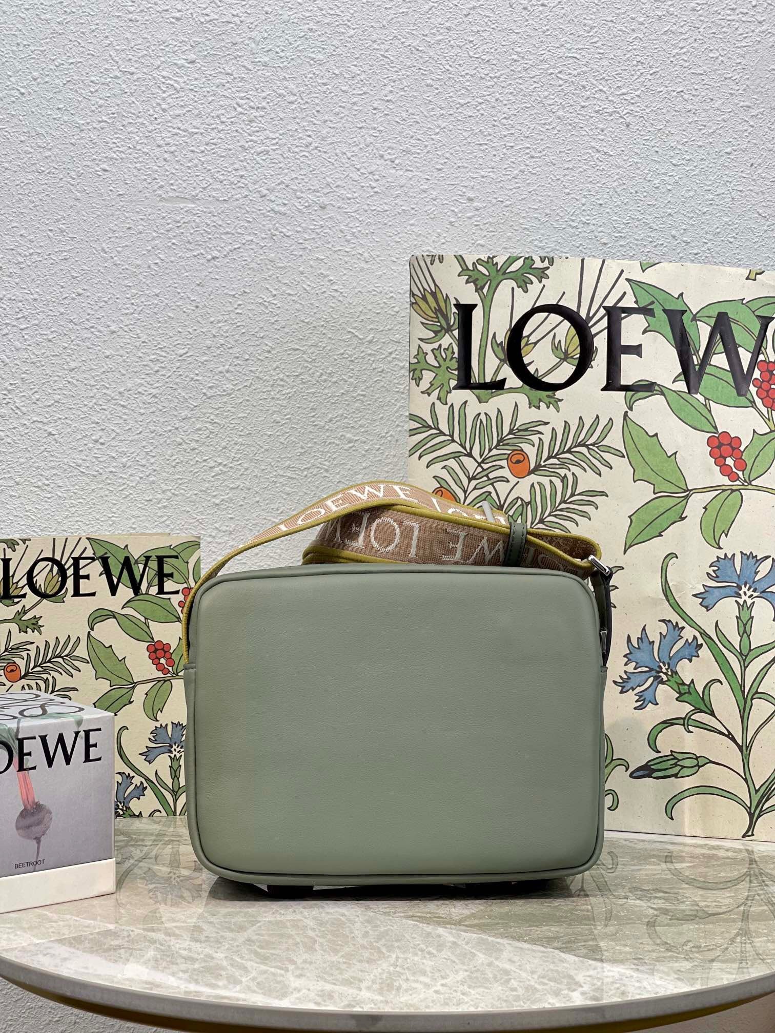 LW Messenger Bag