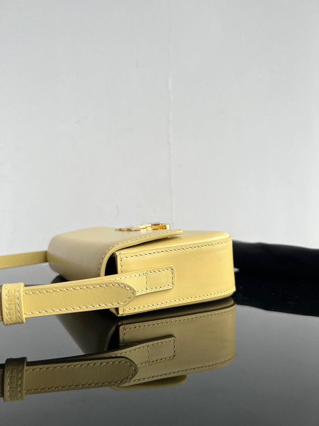 CE Triomphe Hobo